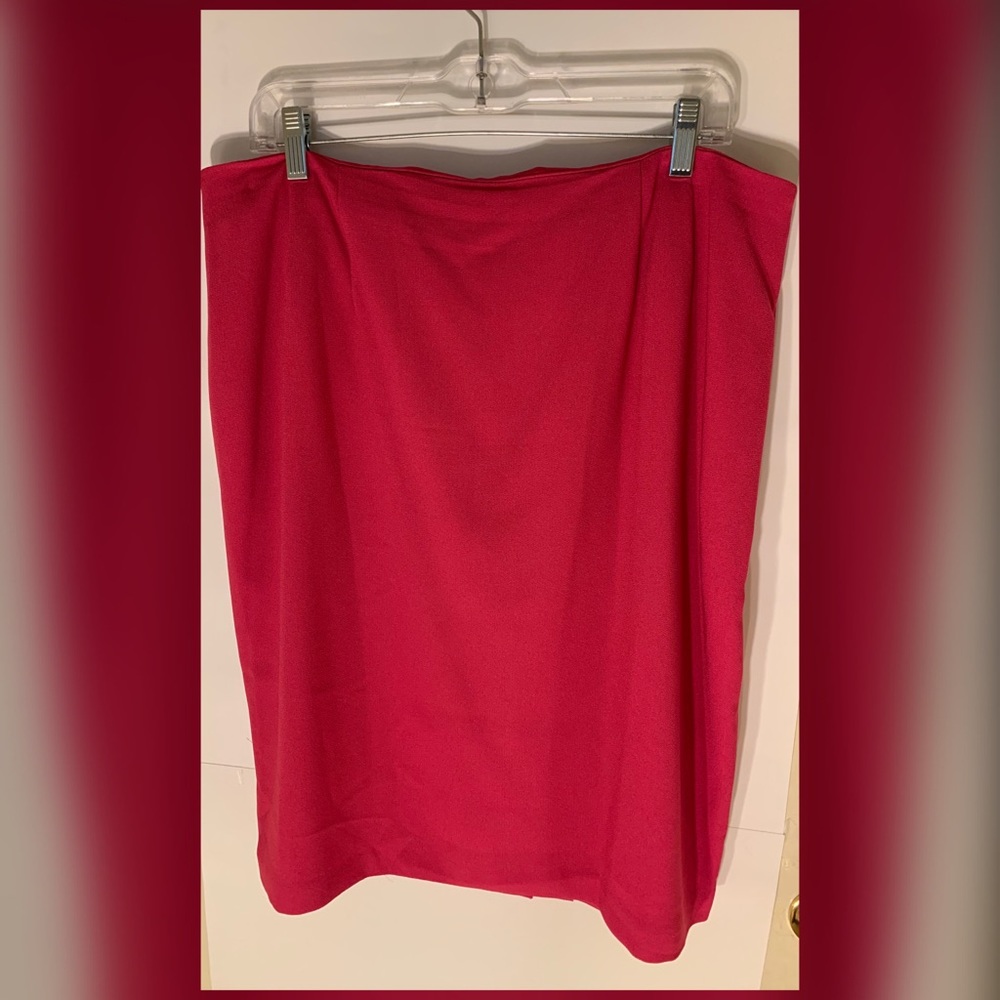 Nygard Pencil Skirt in Fuchsia Fully Lined